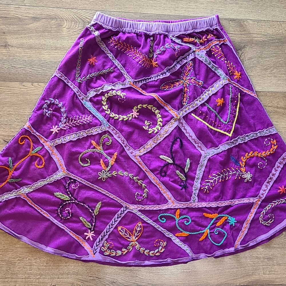 Gently Worn - GYPSY ROSE -Bohemian Embroidered Knit Skirt, Elastic Waist Size M